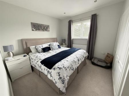2 bedroom Town house for sale in Carnarvon Court, Bretby, Burton On Trent