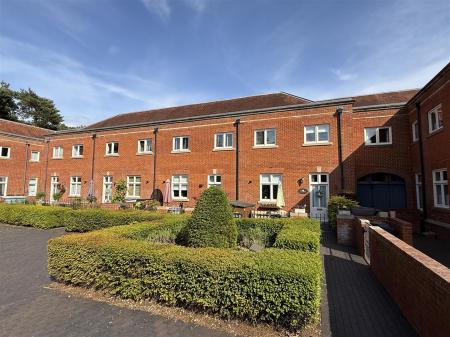 2 bedroom Town house for sale in Carnarvon Court, Bretby, Burton On Trent