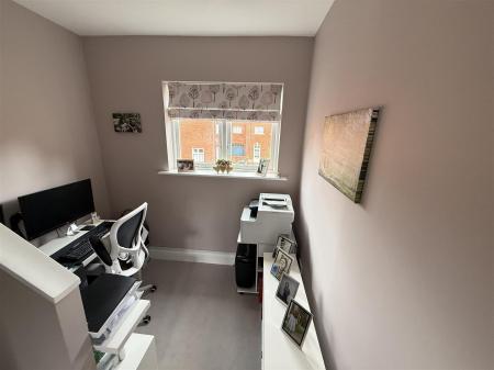 2 bedroom Town house for sale in Carnarvon Court, Bretby, Burton On Trent