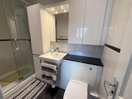 2 bedroom Town house for sale in Carnarvon Court, Bretby, Burton On Trent