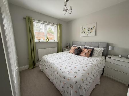 2 bedroom Town house for sale in Carnarvon Court, Bretby, Burton On Trent