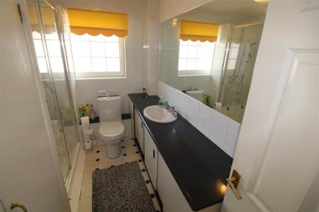 2 bedroom Detached bungalow for sale in Lordswell Road, Burton Upon Trent