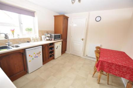 4 bedroom Detached house for sale in Hilton Close, Newhall, Swadlincote