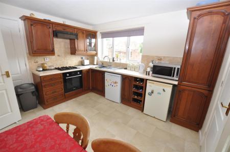 4 bedroom Detached house for sale in Hilton Close, Newhall, Swadlincote