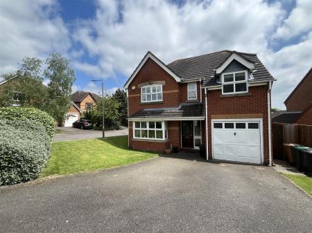 4 bedroom Detached house for sale in Hilton Close, Newhall, Swadlincote