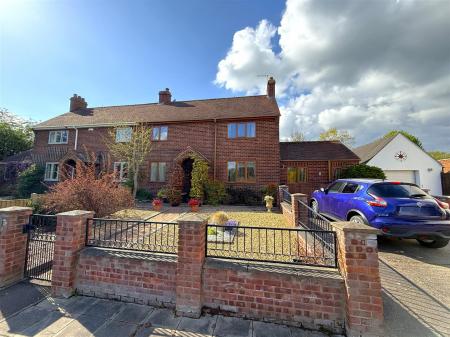 Burton Road, Coton-In-The-Elms
