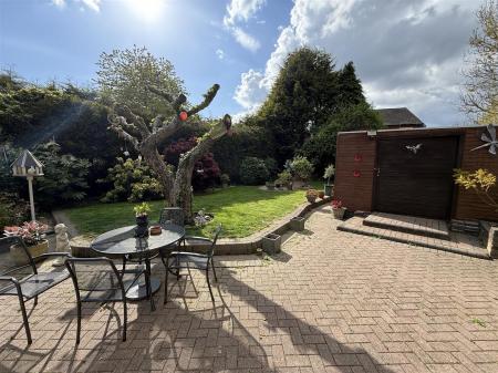 3 bedroom Semi-detached house for sale in Burton Road, Coton-In-The-Elms
