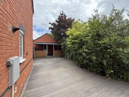 4 bedroom Detached house for sale in Hargate Road, Stapenhill, Burton-On-Trent