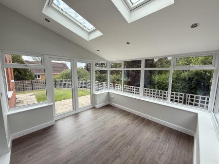 4 bedroom Detached house for sale in Hargate Road, Stapenhill, Burton-On-Trent