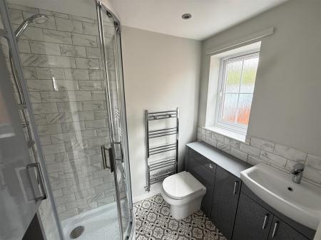 4 bedroom Detached house for sale in Hargate Road, Stapenhill, Burton-On-Trent