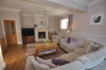 4 bedroom Detached bungalow for sale in Bitham Lane, Stretton