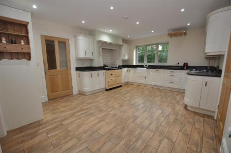4 bedroom Detached house for sale in The Sycamores, Burton Road, Tutbury