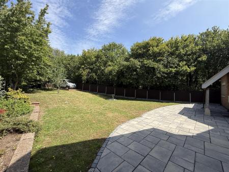 4 bedroom Detached house for sale in The Sycamores, Burton Road, Tutbury