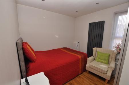 5 bedroom Detached house for sale in Lodge Hill, Tutbury