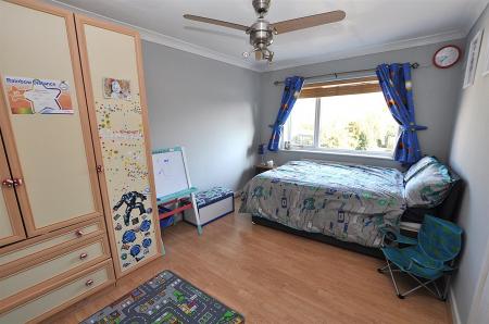 5 bedroom Detached house for sale in Lodge Hill, Tutbury