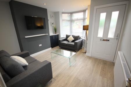 Belvedere Road, Staffordshire, Burton upon Trent, DE13