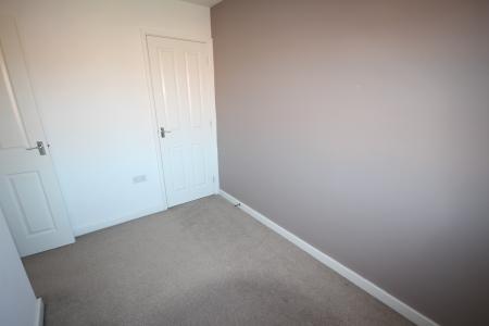 2 bedroom House to let in Blakeholme Court, Burton upon Trent, DE14