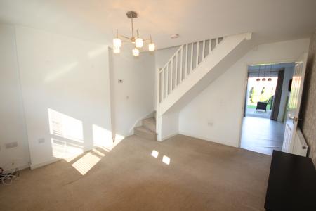 2 bedroom House to let in Blakeholme Court, Burton upon Trent, DE14
