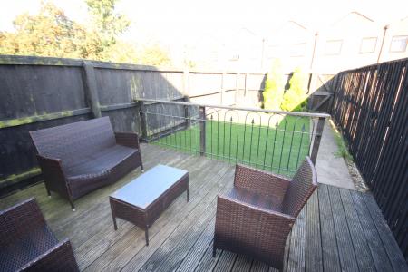 2 bedroom House to let in Blakeholme Court, Burton upon Trent, DE14