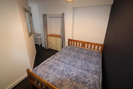 1 bedroom House share to let in Borough Road, Burton upon Trent, DE14