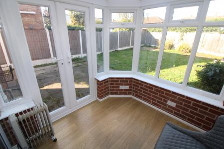 3 bedroom Semi-detached house to let in Leamington Road, Burton Upon Trent, Branston, DE14