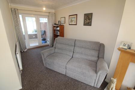 3 bedroom Semi-detached house to let in Leamington Road, Burton Upon Trent, Branston, DE14