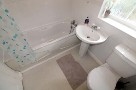 4 bedroom Detached house to let in Maple Way, Burton Upon Trent, Branston, DE14