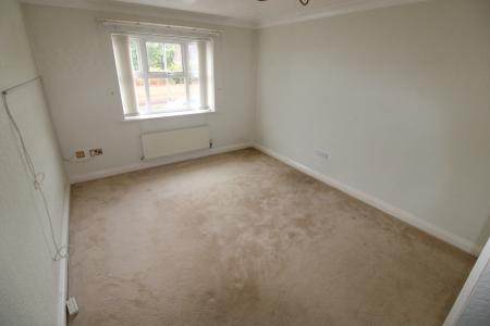 4 bedroom Detached house to let in Maple Way, Burton Upon Trent, Branston, DE14