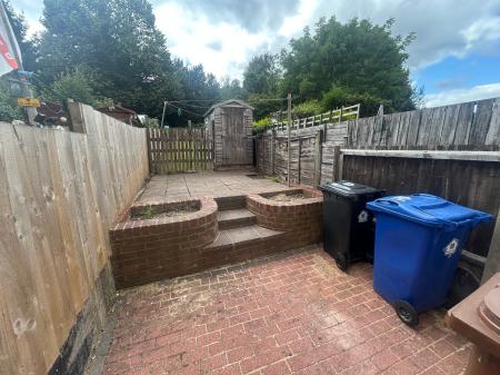 3 bedroom Terraced House to let in Mill Hill Lane, Winshill, Burton upon Trent, DE15