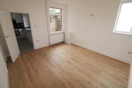 3 bedroom Terraced House to let in Oak Street, Staffordshire, Burton upon Trent, DE14