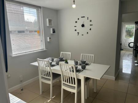 1 bedroom House share to let in Shobnall Street, Staffordshire, Burton upon Trent, DE14