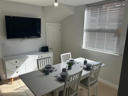 1 bedroom House share to let in Shobnall Street, Staffordshire, Burton upon Trent, DE14