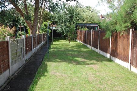 2 bedroom House to let in South Broadway Street, Burton upon Trent, DE14