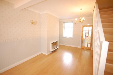 2 bedroom House to let in South Broadway Street, Burton upon Trent, DE14