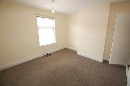 2 bedroom House to let in South Broadway Street, Burton upon Trent, DE14