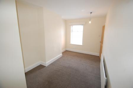 2 bedroom House to let in South Broadway Street, Burton upon Trent, DE14