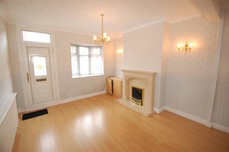 2 bedroom House to let in South Broadway Street, Burton upon Trent, DE14