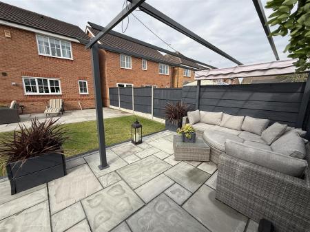 3 bedroom Detached house for sale in Churchward Drive, Stretton, Burton-On-Trent