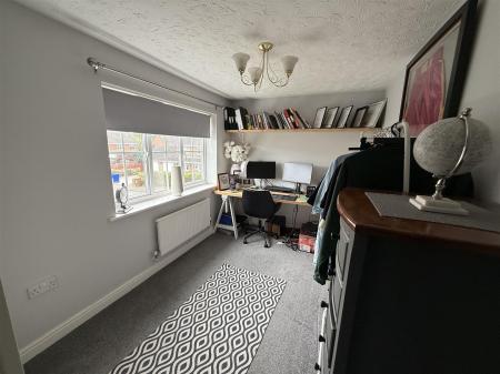 3 bedroom Detached house for sale in Churchward Drive, Stretton, Burton-On-Trent