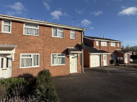 Glamis Close, Stretton