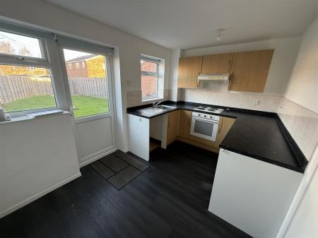 2 bedroom Semi-detached house for sale in Glamis Close, Stretton