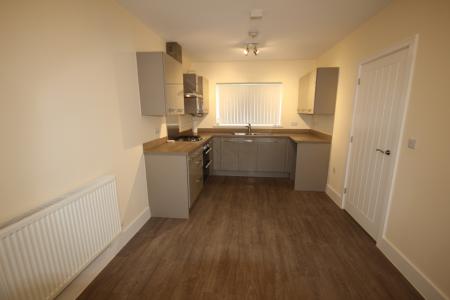 3 bedroom Detached house to let in Bath Road, Derbyshire, Castle Gresley, DE11
