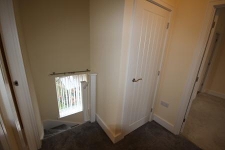3 bedroom Detached house to let in Bath Road, Derbyshire, Castle Gresley, DE11