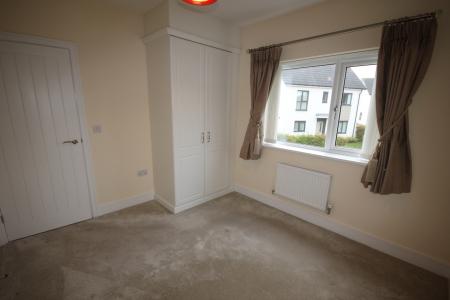3 bedroom Detached house to let in Bath Road, Derbyshire, Castle Gresley, DE11