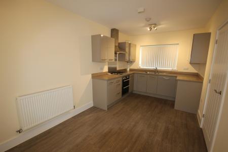 3 bedroom Detached house to let in Bath Road, Derbyshire, Castle Gresley, DE11