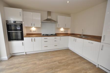 4 bedroom Detached house for sale in Marley Way, Drakelow, Burton on Trent