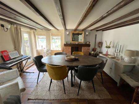 4 bedroom Cottage for sale in Nankirks Lane, Anslow, Burton-On-Trent