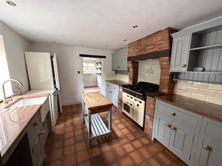 4 bedroom Cottage for sale in Nankirks Lane, Anslow, Burton-On-Trent
