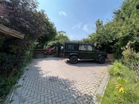 4 bedroom Cottage for sale in Nankirks Lane, Anslow, Burton-On-Trent