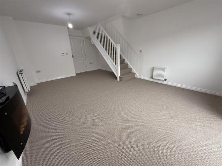 2 bedroom Town house for sale in Saw Mill Way, Burton-On-Trent